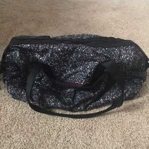 Like new Lululemon duffel